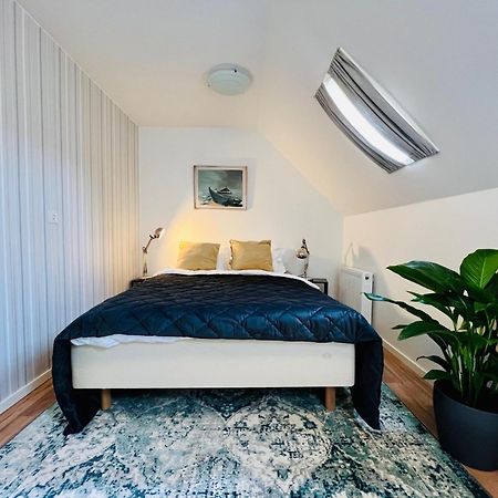 Penthouse-Laegenhet Med Tva Sovrum & Terass Med Havsutsikt Molle Bagian luar foto