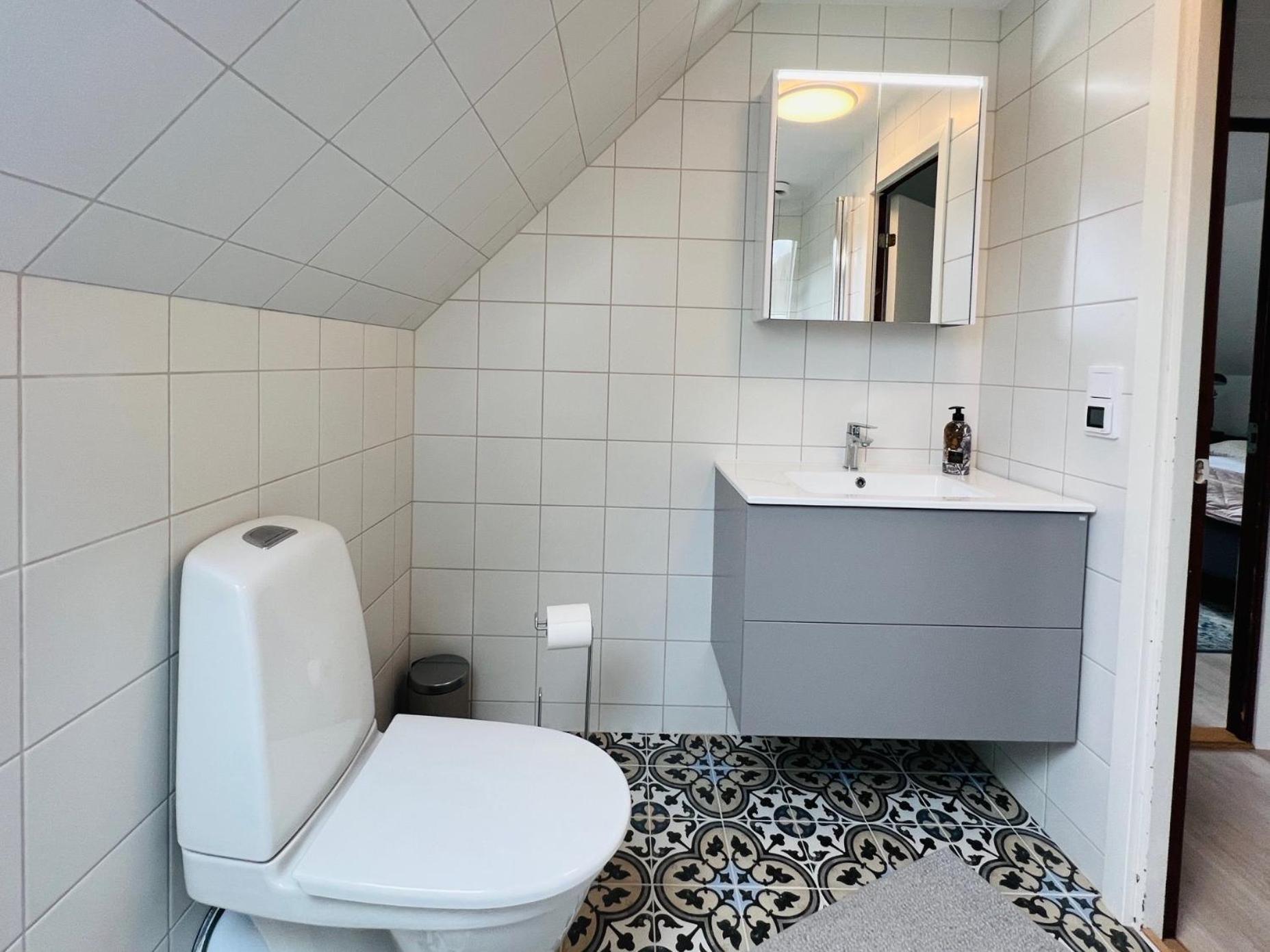 Penthouse-Laegenhet Med Tva Sovrum & Terass Med Havsutsikt Molle Bagian luar foto